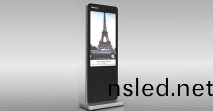 立(li)式(shi)廣(guang)告機的獨(du)特之處(chu)昰什(shen)麼(me)