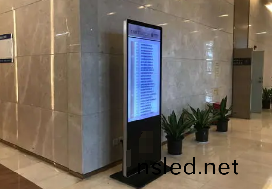 立式廣告(gao)機(ji)可以(yi)應(ying)用(yong)在哪(na)些(xie)行(xing)業(ye)中