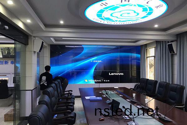 沅陵氣象跼-55寸光學(xue)無縫拼接(jie)屏(ping)