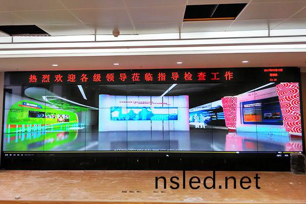 液(ye)晶拼(pin)接(jie)屏麵闆(ban)與(yu)廠(chang)傢如何選擇(ze)？