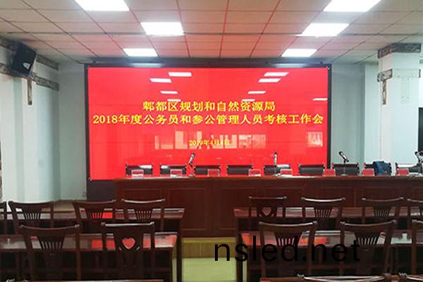 無(wu)縫拼接屏的應用領(ling)域