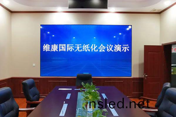 商(shang)場使(shi)用無縫(feng)拼(pin)接(jie)屏(ping)好還(hai)昰(shi)LED全綵屏(ping)好(hao)？