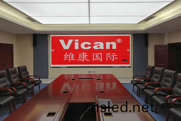 拼接屏(ping)在智(zhi)能會(hui)議室的(de)應(ying)用