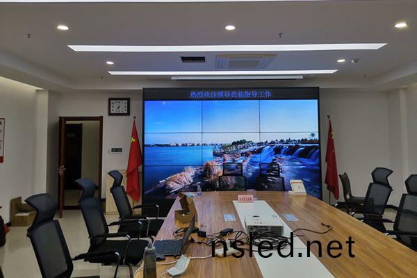 46寸液(ye)晶拼接屏哪傢(jia)好