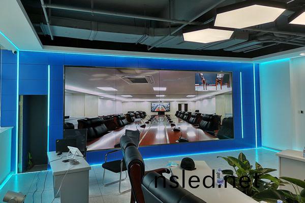 拼(pin)接(jie)屏的(de)日常(chang)使(shi)用，該(gai)註(zhu)意(yi)哪些維護保養？