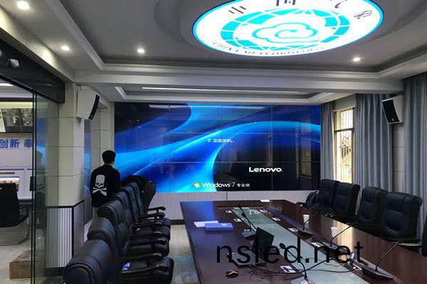 大型會議室(shi)的(de)拼(pin)接(jie)屏如何選擇(ze)？