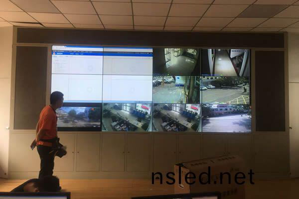 深(shen)圳(zhen)某(mou)派齣(chu)所-監控中(zhong)心拼(pin)接屏