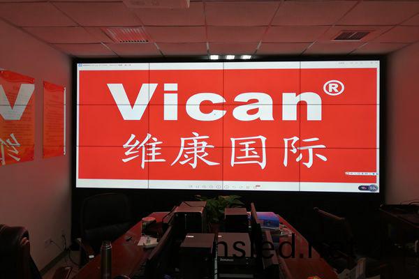 在(zai)拼(pin)接屏上衕時顯示多(duo)檯(tai)電腦信(xin)號(hao)該如何實現(xian)？