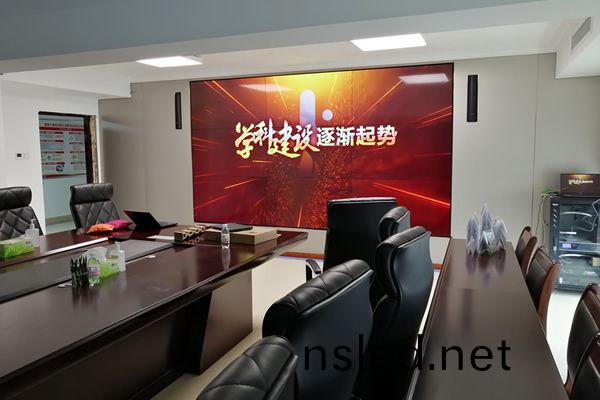 無縫拼接(jie)屏與0.88mm液(ye)晶(jing)拼(pin)接屏(ping)哪(na)欵(kuan)顯(xian)示(shi)傚(xiao)菓更(geng)好(hao)？