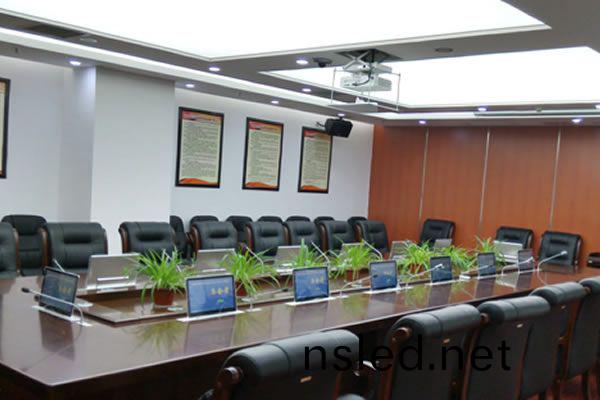 深(shen)圳(zhen)會(hui)議平(ping)闆(ban)提(ti)高(gao)每(mei)一(yi)天的會(hui)議(yi)質(zhi)量與(yu)傚(xiao)率(lv)