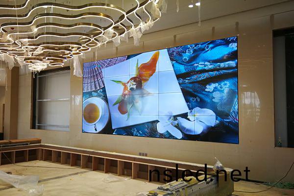 拼(pin)接屏(ping)如何(he)實現4K超(chao)清(qing)顯(xian)示(shi)