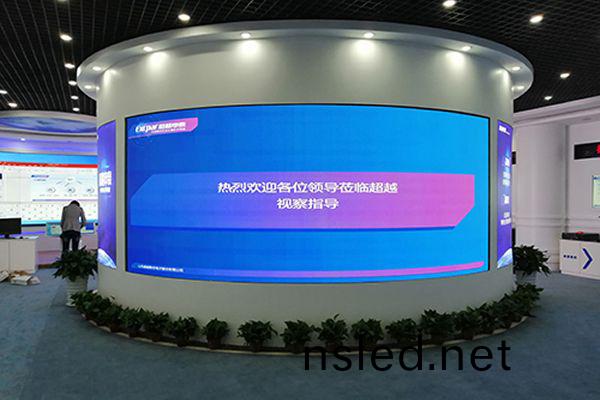 COB小(xiao)間(jian)距(ju)LED顯(xian)示(shi)屏(ping)可(ke)以(yi)在(zai)指(zhi)揮(hui)中(zhong)心使用嗎？