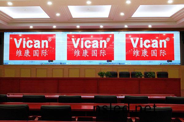 無(wu)縫(feng)拼接屏(ping)提高商場(chang)品(pin)牌(pai)形(xing)象