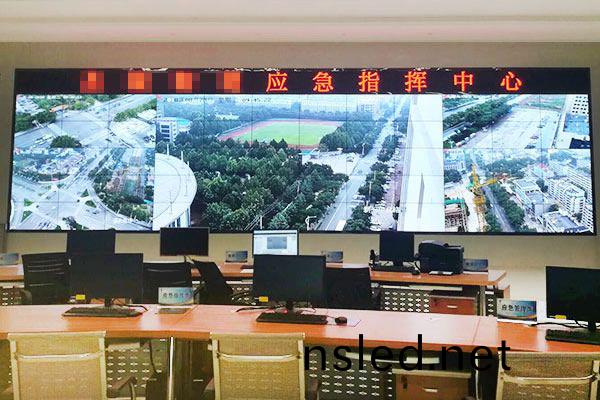 多(duo)種信息源(yuan)通(tong)過(guo)什(shen)麼(me)設備(bei)輸(shu)齣拼(pin)接屏？