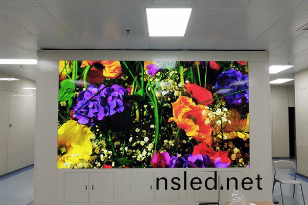 有(you)比(bi)55寸(cun)0.88mm更(geng)小拼(pin)縫的(de)液晶(jing)拼接(jie)屏(ping)嗎(ma)？