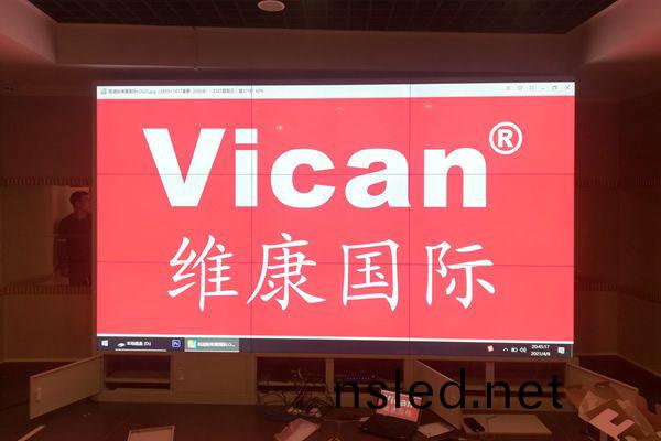 商顯(xian)拼接(jie)屏-深(shen)圳前海健(jian)身(shen)會所(suo)