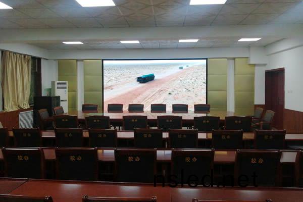 P2室內LED顯(xian)示屏(ping)-廣州某(mou)大(da)學(xue)