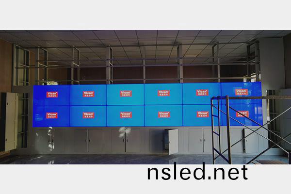 液晶拼接(jie)屏安裝(zhuang)時(shi)，液晶屏體碎(sui)了還能(neng)用嗎