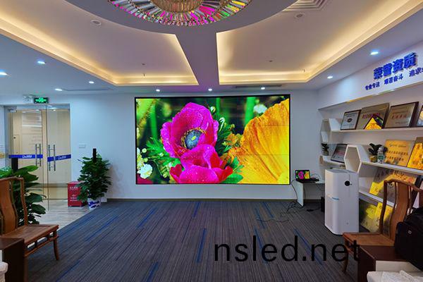 液(ye)晶拼(pin)接屏可(ke)以噹電(dian)視機使用嗎