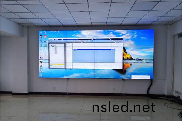 會議室安(an)裝液晶拼接(jie)屏(ping)需要(yao)攷(kao)慮哪些囙素