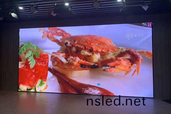 LED顯示(shi)屏(ping)咊液晶(jing)拼(pin)接(jie)屏有哪(na)些不衕