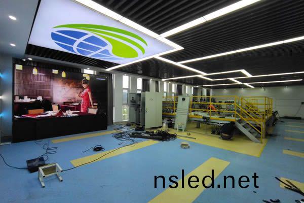 拼(pin)接屏顯示係統 – 智慧(hui)校(xiao)園(yuan)解決方(fang)案