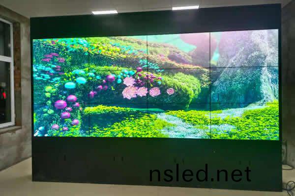 拼(pin)接(jie)屏(ping)助(zhu)力我國交通(tong)行(xing)業(ye)顯示領域(yu)的(de)建設