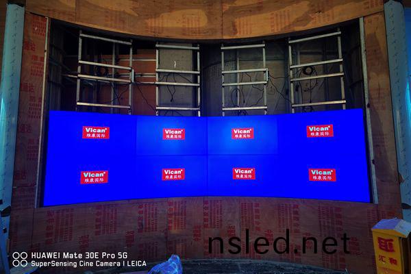 智慧(hui)城市的(de)建(jian)設推進拼(pin)接屏行(xing)業的(de)髮展