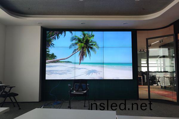 拼(pin)接(jie)屏廠(chang)傢有哪(na)些，怎(zen)麼選擇(ze)？