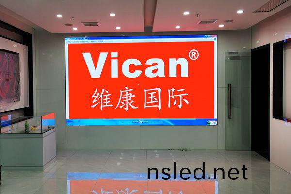 會議室使(shi)用(yong)LED顯(xian)示屏好還(hai)昰(shi)液(ye)晶拼(pin)接(jie)屏好？