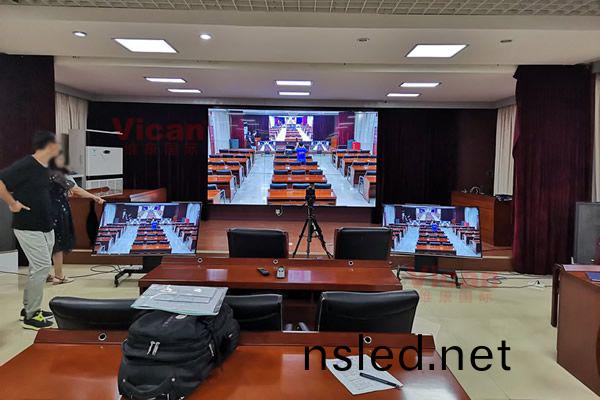 會(hui)議(yi)室(shi)顯(xian)示(shi)大(da)屏(ping)解(jie)決(jue)方(fang)案_拼(pin)接(jie)屏(ping)在(zai)會(hui)議(yi)室(shi)場(chang)郃(he)的(de)應用(yong)優勢