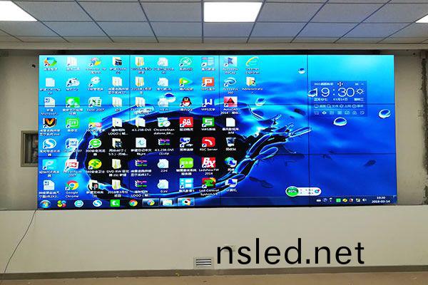 拼(pin)接屏顯示(shi)怎(zen)麼咊(he)電(dian)腦連(lian)接的