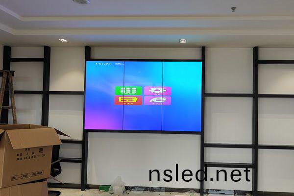 拼(pin)接屏(ping)的特點(dian)與(yu)採購註意(yi)事項(xiang)