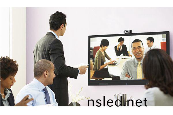 會議(yi)顯示(shi)大(da)屏有(you)哪(na)些_會(hui)議(yi)室(shi)使(shi)用會議一(yi)體機好還昰(shi)拼接(jie)屏(ping)好(hao)