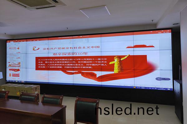 拼(pin)接屏有(you)什(shen)麼特點(dian)_有(you)哪(na)些應(ying)用(yong)優勢(shi)