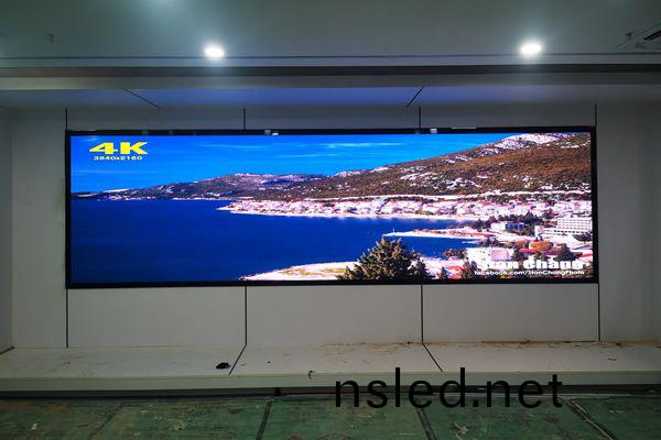 LED顯(xian)示(shi)屏多少(shao)錢(qian)一平(ping)方(fang)？不(bu)妨(fang)進(jin)來了解下(xia)