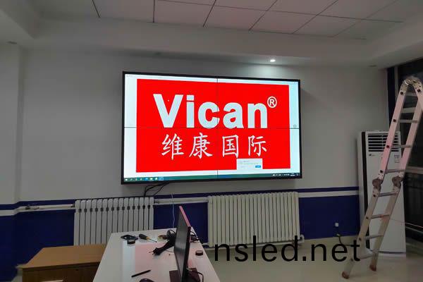 很(hen)多(duo)客戶直接與(yu)拼接(jie)屏廠傢(jia)郃(he)作(zuo)，這(zhe)樣做(zuo)有(you)什麼(me)優勢呢？