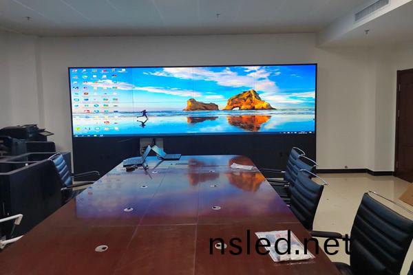 市(shi)場上那(na)麼(me)多的拼(pin)接(jie)屏廠(chang)傢(jia)，要(yao)怎麼(me)選擇呢(ne)？