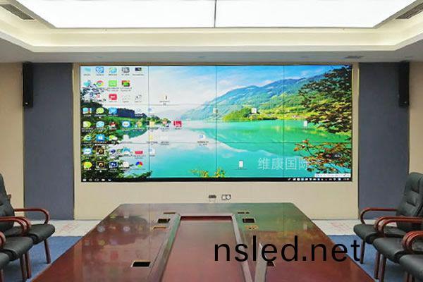 會(hui)議室屏幙推薦(jian)：開會(hui)用(yong)拼接(jie)屏(ping)好，還昰LED屏好？