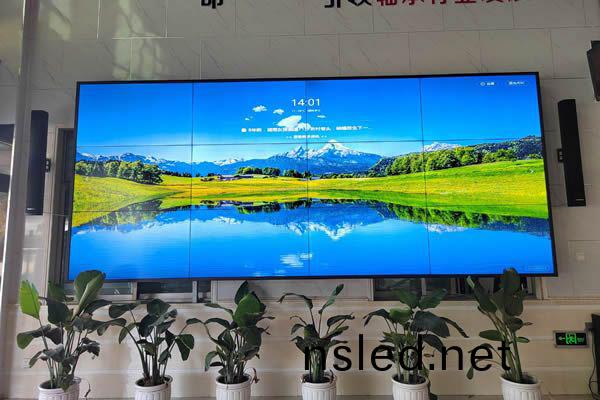 拼(pin)接屏價(jia)格多少錢(qian)，一套完(wan)整的(de)拼接屏(ping)報(bao)價(jia)昰(shi)怎(zen)麼計(ji)算的