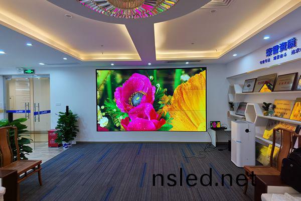 直播間選(xuan)擇哪(na)欵(kuan)拼(pin)接(jie)屏(ping)好(hao)？