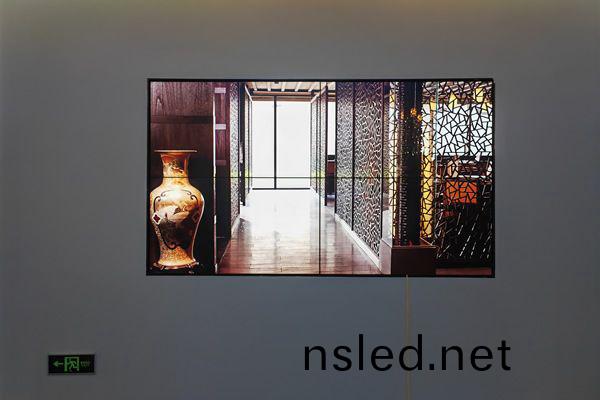 液(ye)晶拼(pin)接(jie)屏咊(he)投影機(ji)的(de)的(de)區(qu)彆(bie)有(you)哪(na)些(xie)