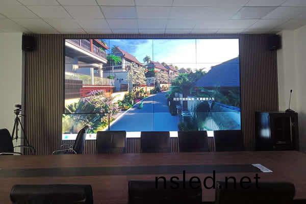 了解(jie)液晶(jing)拼(pin)接(jie)屏咊(he)LED顯示屏的(de)區(qu)彆，選擇顯(xian)示大屏(ping)不再糾(jiu)結(jie)