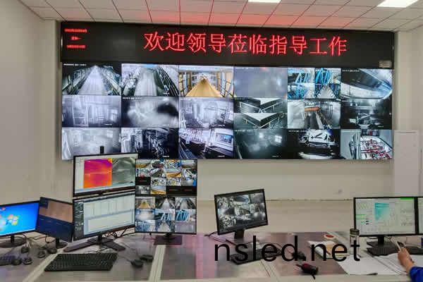 一(yi)塊(kuai)拼接(jie)屏(ping)可以顯(xian)示多(duo)少(shao)路(lu)監控(kong)畫(hua)麵(mian)，監控(kong)畫(hua)麵(mian)昰(shi)如何(he)在(zai)拼(pin)接(jie)屏上顯示(shi)的(de)