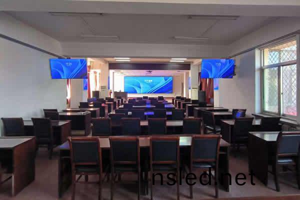 廣州市(shi)黃(huang)浦(pu)區某(mou)單(dan)位(wei) - 會議廳顯示大屏