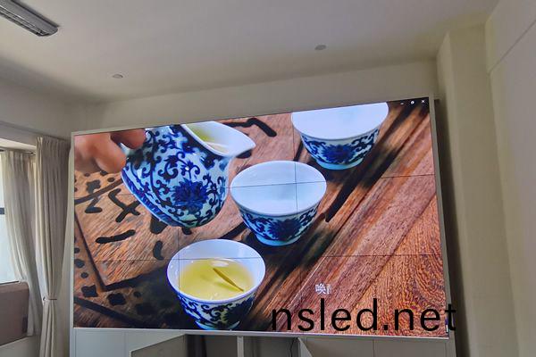 液(ye)晶拼(pin)接屏價(jia)格便宜(yi)，還(hai)昰(shi)LED顯示屏便宜