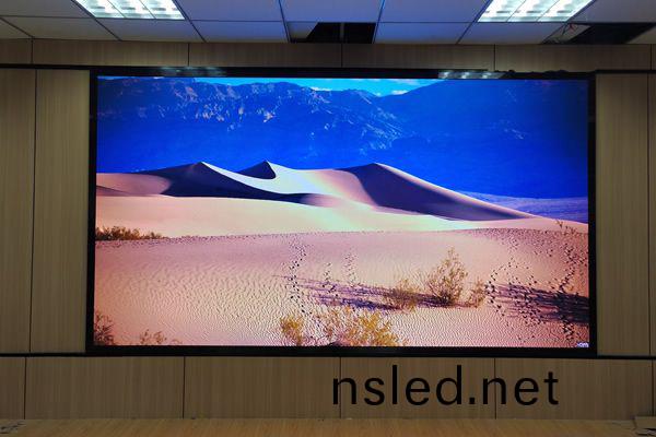 會(hui)議(yi)室(shi)要(yao)用多大的(de)顯示(shi)屏(ping)郃(he)適(shi)，用(yong)哪(na)種顯(xian)示(shi)大(da)屏好(hao)？