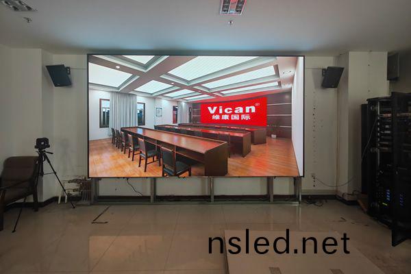 LED顯示屏的(de)高刷新(xin)率(lv)咊(he)低(di)刷新(xin)率有什(shen)麼區彆(bie)，選擇(ze)哪種(zhong)好？