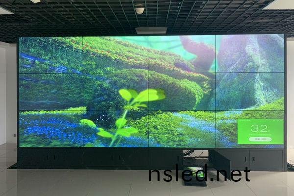 液(ye)晶拼接屏昰定製(zhi)産品的(de)嗎，定製方案(an)如(ru)何(he)設計？