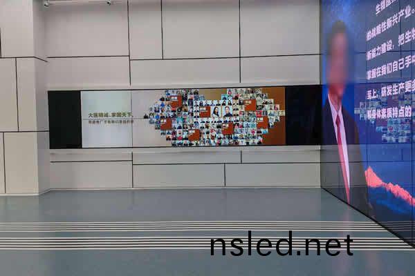 液晶拼(pin)接屏(ping)在商業(ye)顯示(shi)場(chang)郃(he)應(ying)用(yong)有什麼(me)優勢(shi)